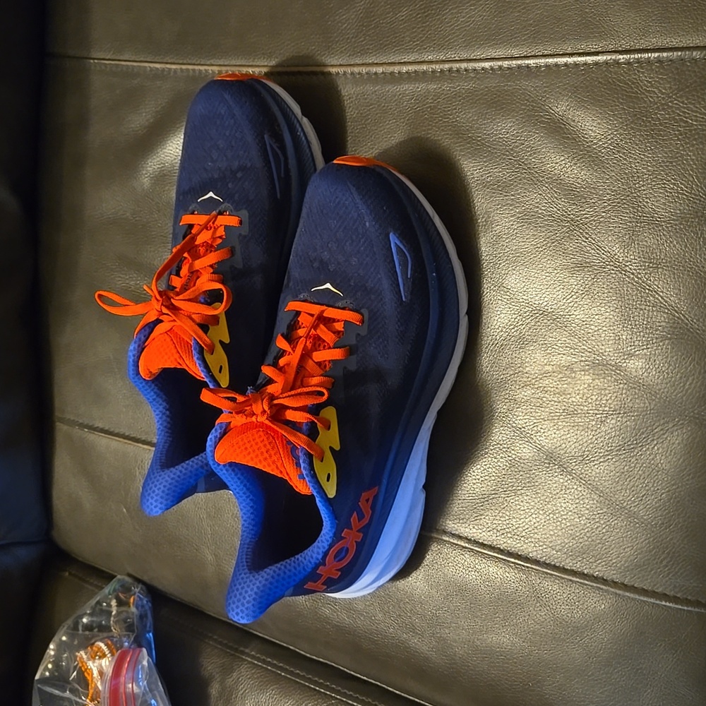 HOKA one one